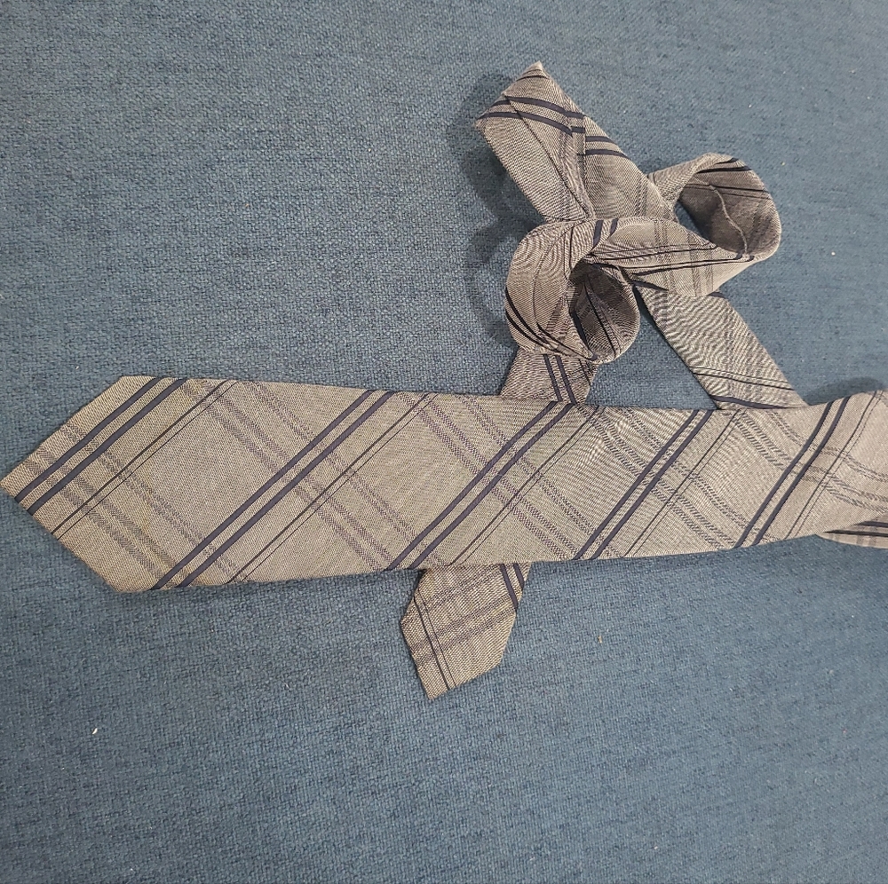 Tie - Picture 2 of 2